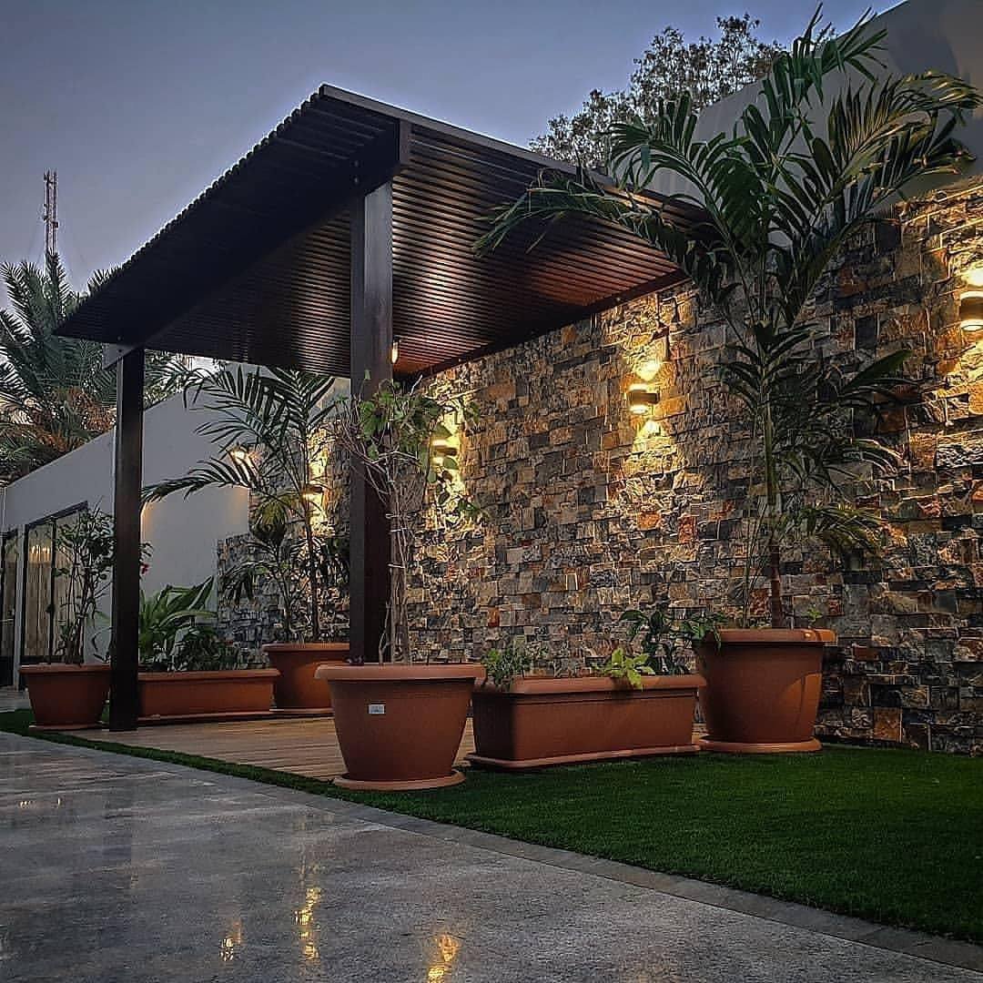 المظلات المنزلية